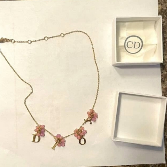 Dior Necklace - Picture 4 of 4